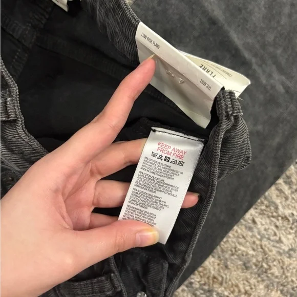 Urban Outfitters BDG Low Rise Flare Jeans Sz 28Wx32L NWT | BDG Flare Jeans NEW - - Picture 5 of 13